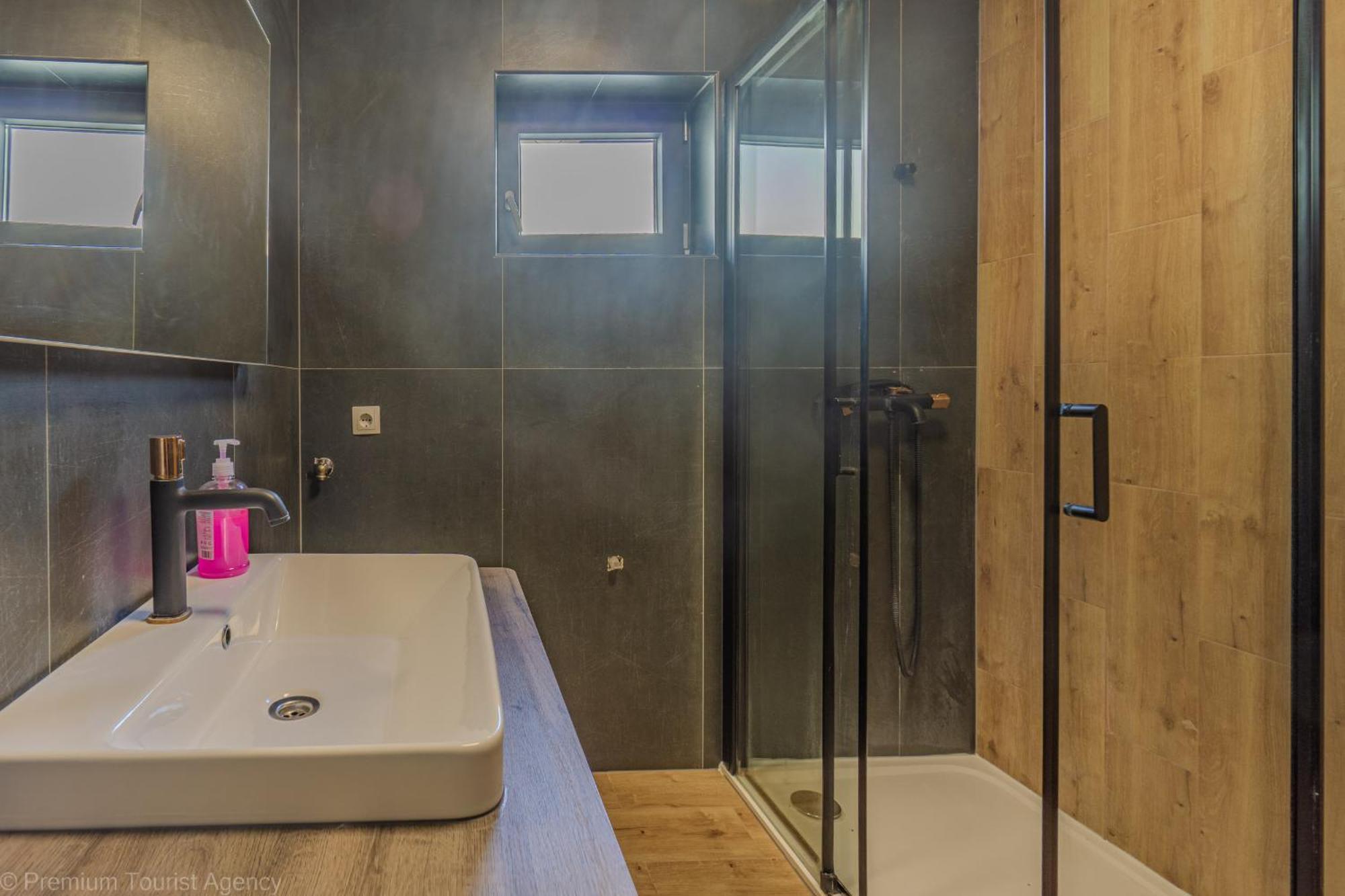 Ivica Super Comfortable, Newly Furnished Apartment In A Top Location メタイナ エクステリア 写真